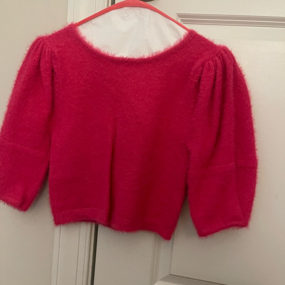 Pink puffy sleeve sweater